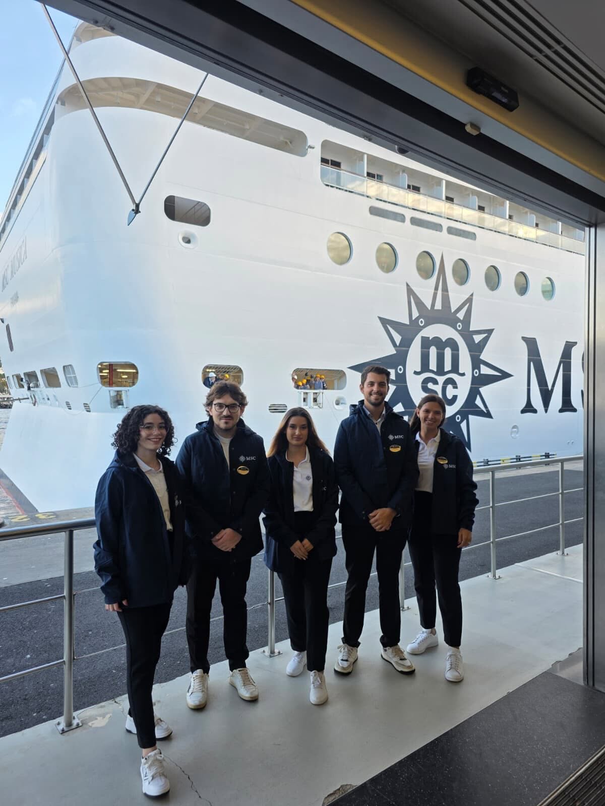Equipa MSC Cruzeiros no porto do Funchal