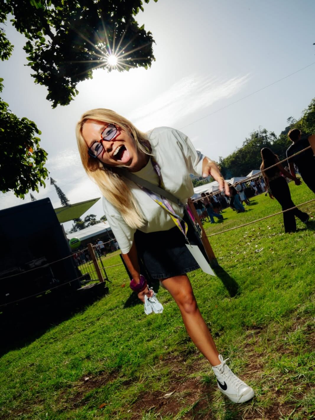 Promotora em festival