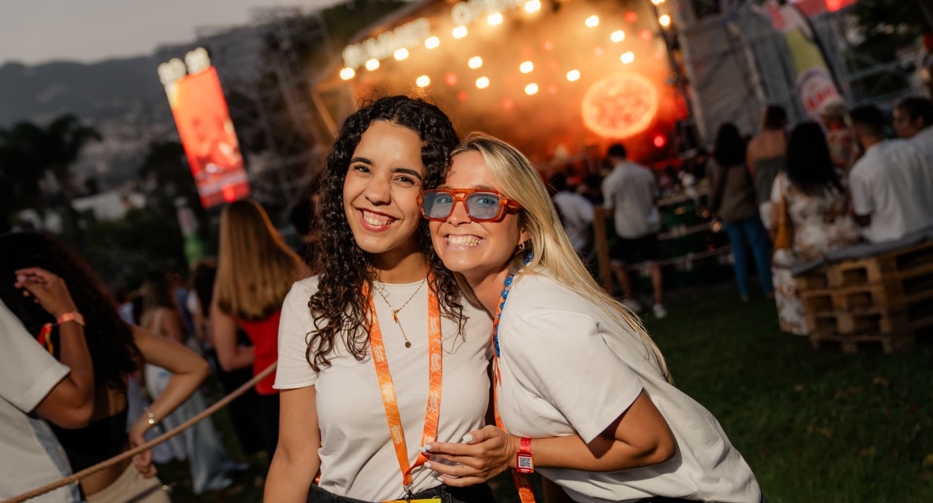 Equipa no festival Summer Opening 2026