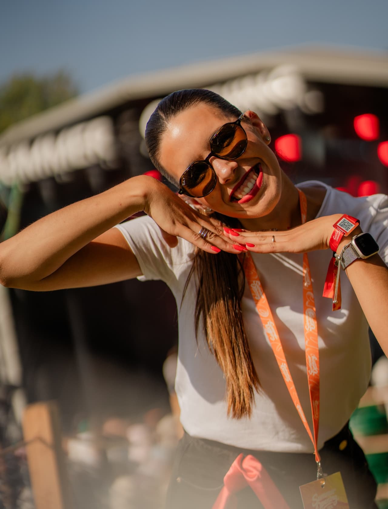 Promotora no festival Summer Opening 2026